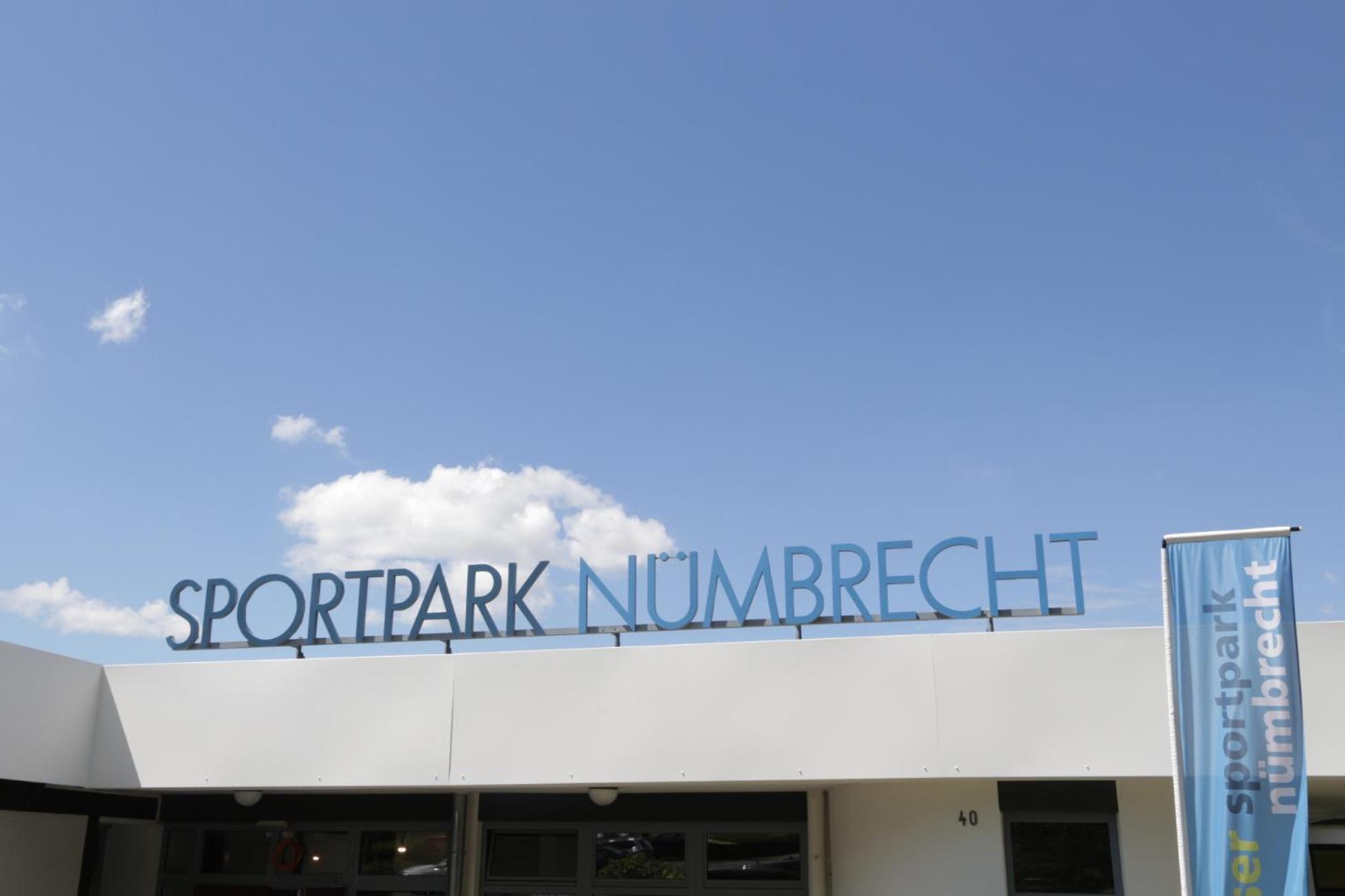 Gaestehaus Sportpark ニュームブレヒト エクステリア 写真